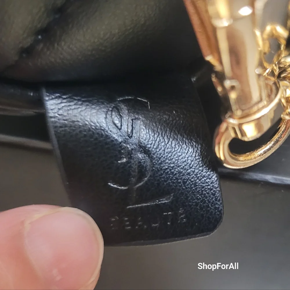 Yves Saint Laurent - Picture 11 of 16